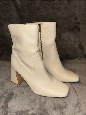Abercrombie & Fitch Cream Block Heel Ankle Boots